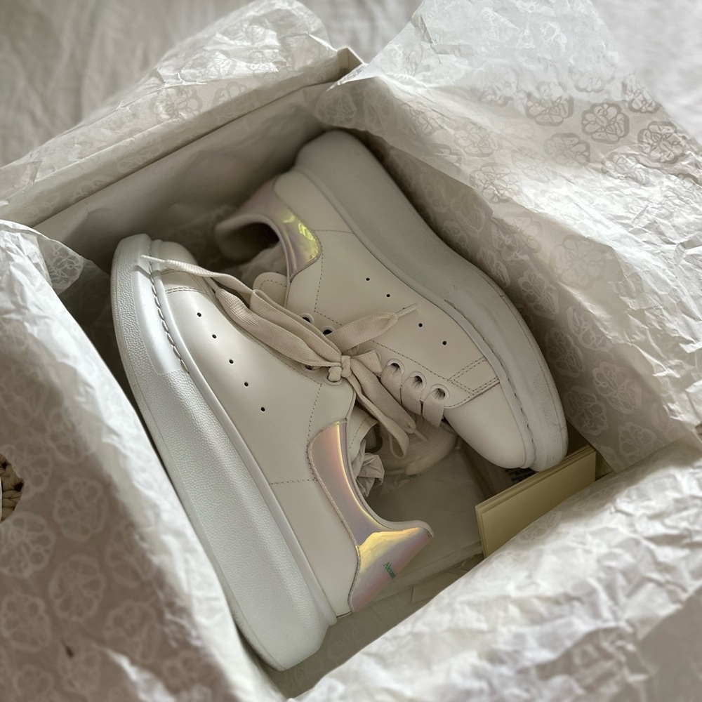 Alexander McQueen Sneakers LIKE NEW - Picture 3 of 12